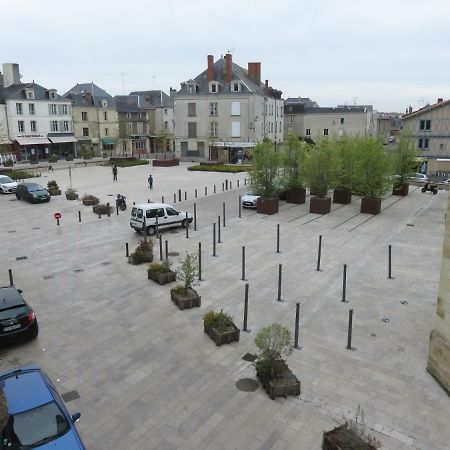 Grand Appartement Chaleureux Thouars Exteriér fotografie