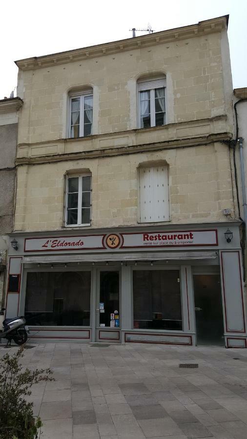 Grand Appartement Chaleureux Thouars Exteriér fotografie